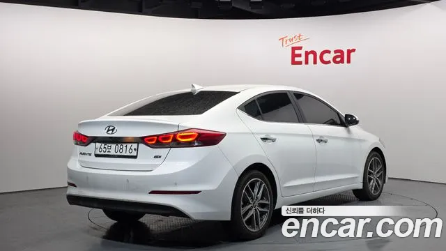 Hyundai AVANTE 2016 — фото 2