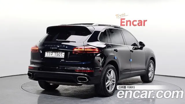 Porsche Cayenne 2016 — фото 2