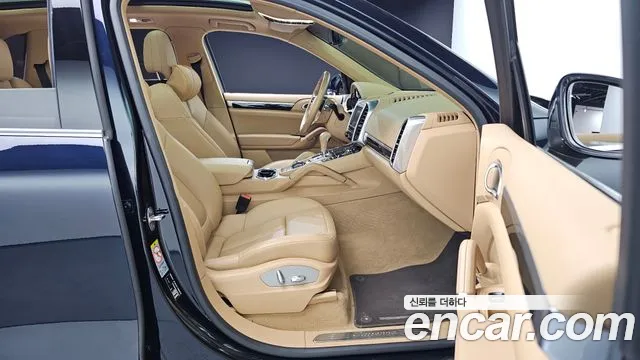 Porsche Cayenne 2016 — фото 12