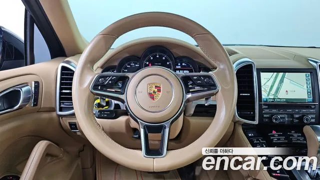 Porsche Cayenne 2016 — фото 15