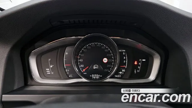 Volvo S60 2017 — фото 8