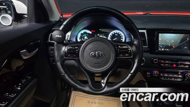 Kia Niro 2017 — фото 13