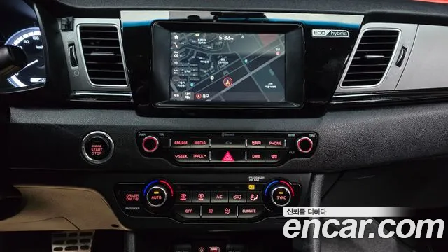 Kia Niro 2017 — фото 15