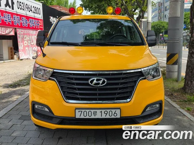Hyundai Starex 2019 — фото 2