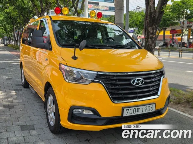 Hyundai Starex 2019 — фото 3