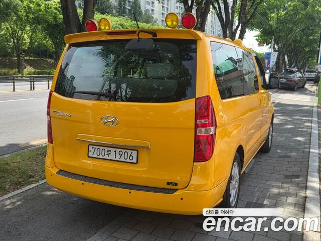 Hyundai Starex 2019 — фото 4