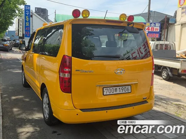 Hyundai Starex 2019 — фото 6