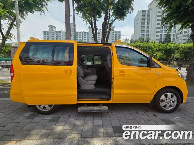 Hyundai Starex 2019 — фото 20