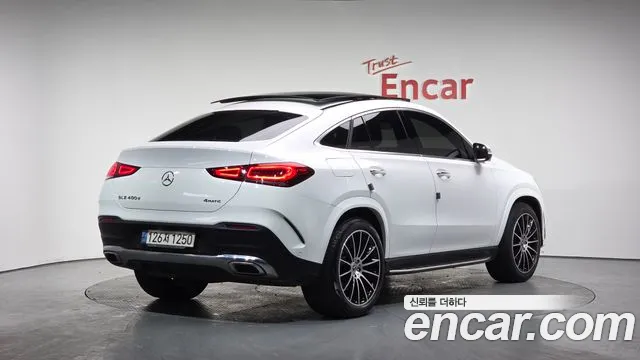 Mercedes-Benz GLE-Class 2022 — фото 1