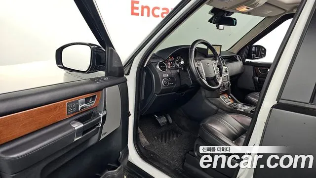Land Rover Discovery 2016 — фото 12