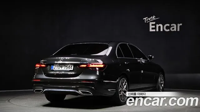Mercedes-Benz E-Class 2021 — фото 2