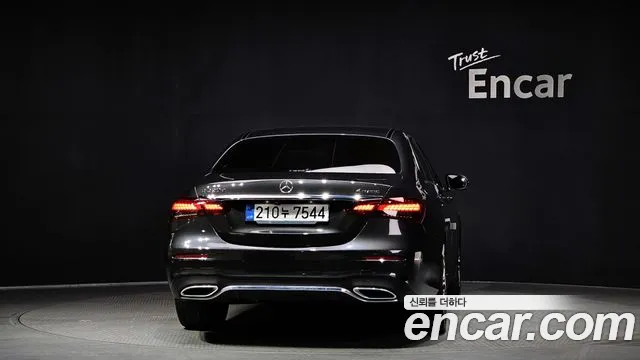 Mercedes-Benz E-Class 2021 — фото 4