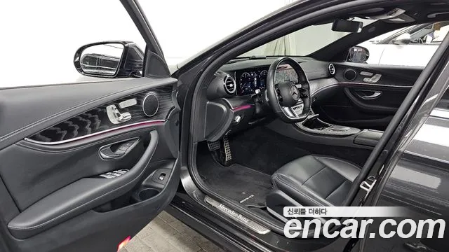 Mercedes-Benz E-Class 2021 — фото 10