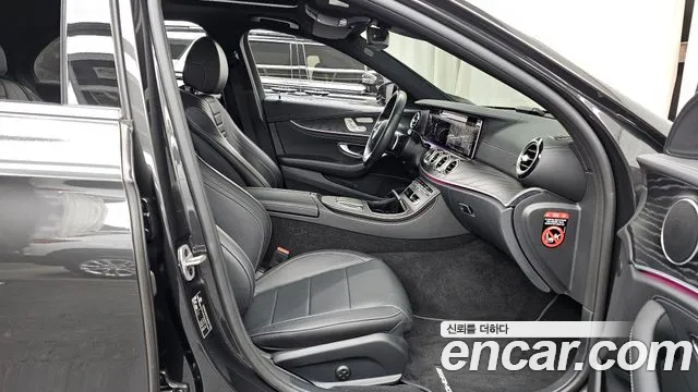 Mercedes-Benz E-Class 2021 — фото 11