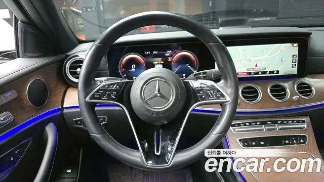 Mercedes-Benz E-Class 2021 — фото 13