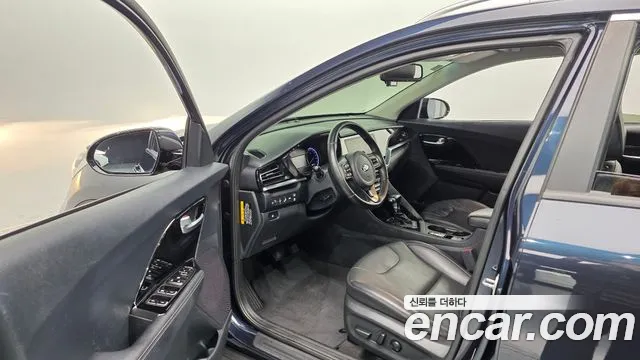Kia Niro 2020 — фото 11