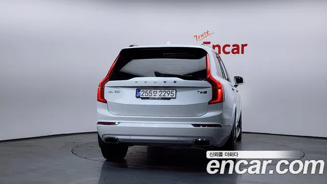 Volvo XC90 2017 — фото 4