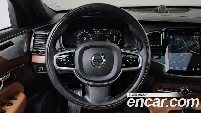 Volvo XC90 2017 — фото 13