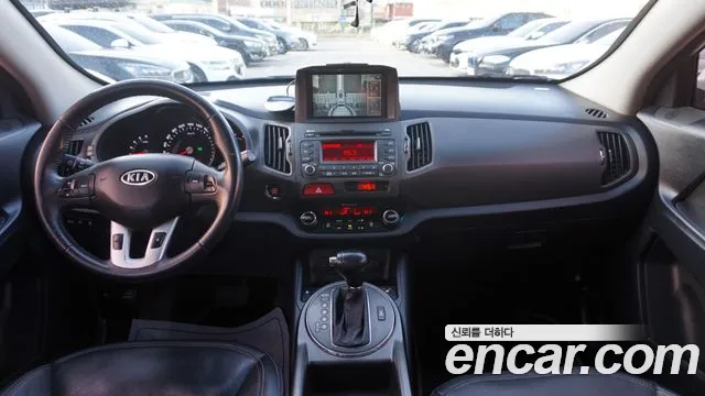 Kia Sportage 2011 — фото 12