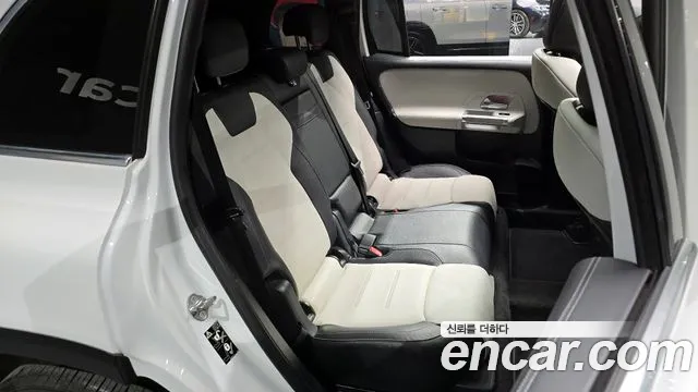 Mercedes-Benz GLB-Class 2020 — фото 12