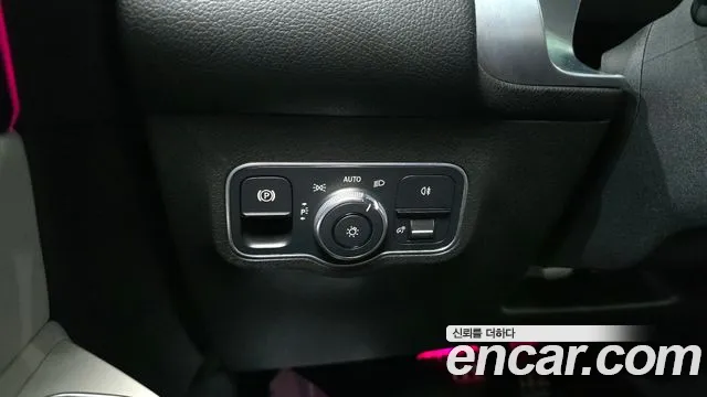 Mercedes-Benz GLB-Class 2020 — фото 19