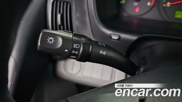Hyundai Starex 2011 — фото 15