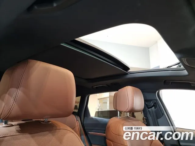 Audi e-tron 2023 — фото 13