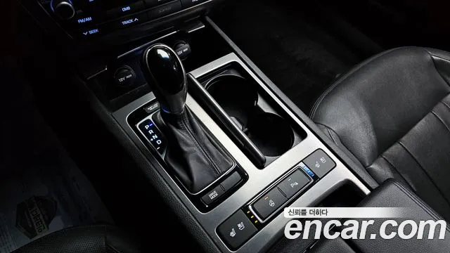 Hyundai Genesis 2014 — фото 9