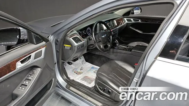 Hyundai Genesis 2014 — фото 10