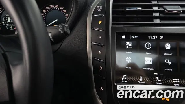 Lincoln MKC 2017 — фото 9