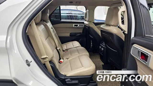 Ford Explorer 2020 — фото 12