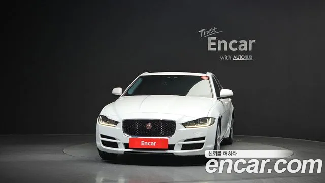 Jaguar XE 2016 — фото 3