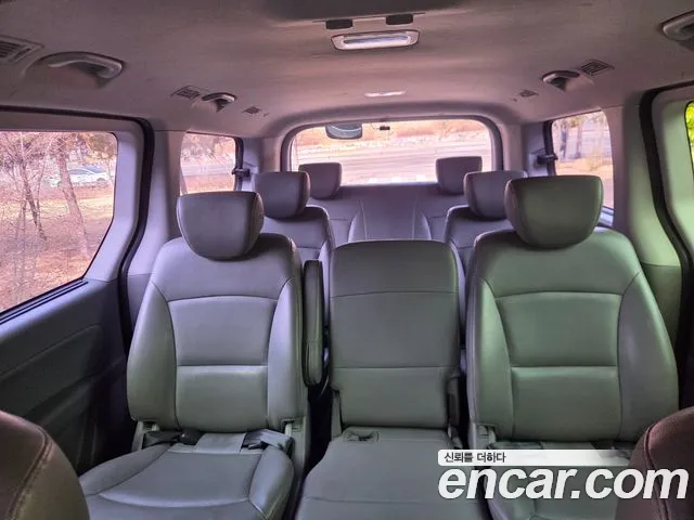 Hyundai Starex 2017 — фото 20