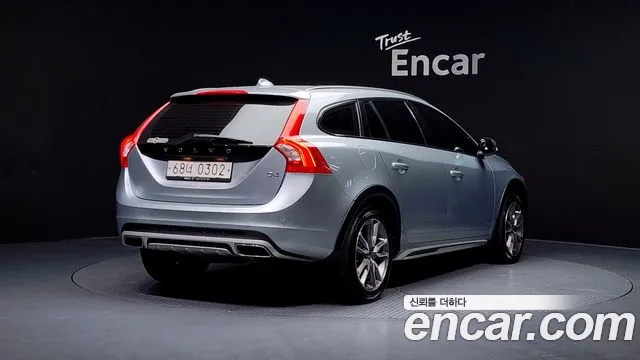 Volvo V60 2016 — фото 2