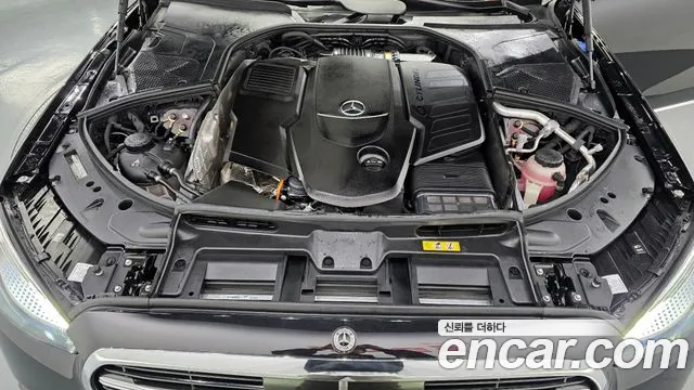 Mercedes-Benz S-Class 2025 — фото 6