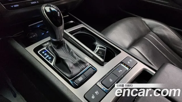 Hyundai Genesis 2015 — фото 9