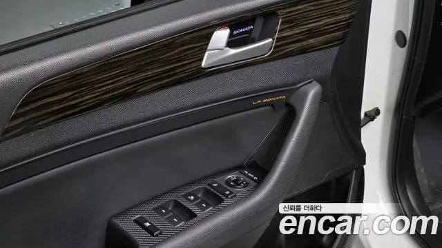 Hyundai Sonata 2016 — фото 17