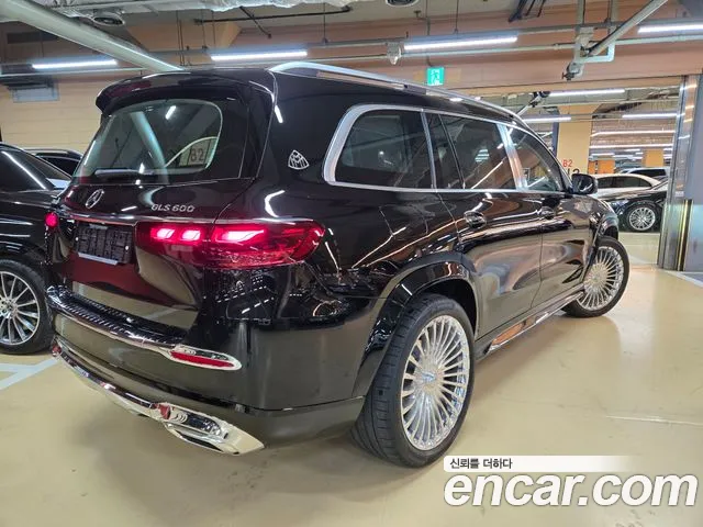 Mercedes-Benz GLS-Class 2026 — фото 12