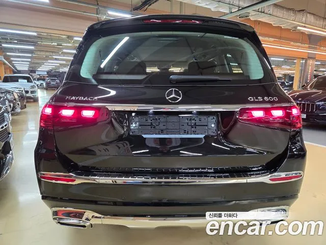 Mercedes-Benz GLS-Class 2026 — фото 13
