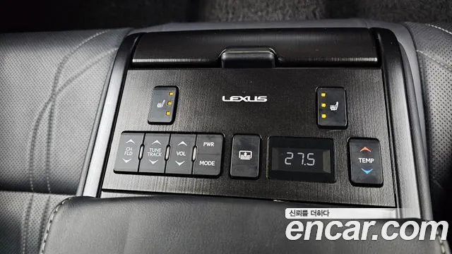 Lexus ES 2019 — фото 18
