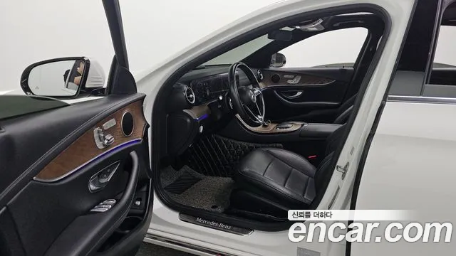 Mercedes-Benz E-Class 2021 — фото 10