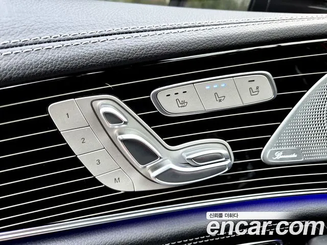 Mercedes-Benz CLS-Class 2019 — фото 19