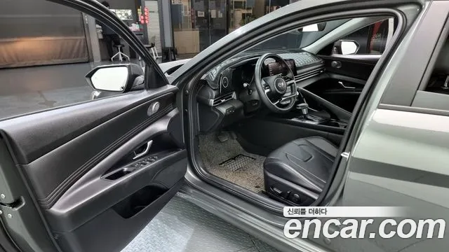 Hyundai AVANTE 2021 — фото 11