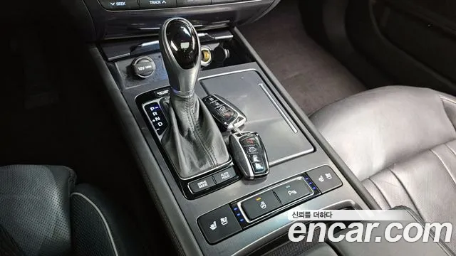 Hyundai Genesis 2015 — фото 9