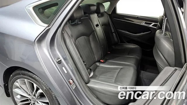 Hyundai Genesis 2015 — фото 12