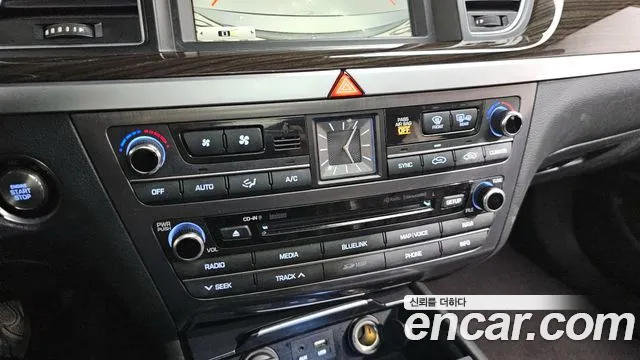 Hyundai Genesis 2015 — фото 16