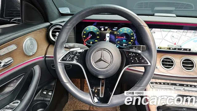 Mercedes-Benz E-Class 2021 — фото 13