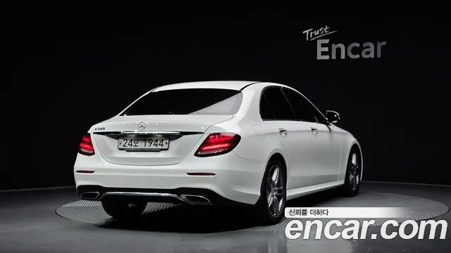 Mercedes-Benz E-Class 2019 — фото 2