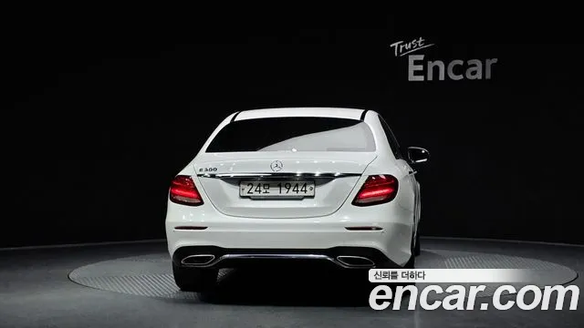 Mercedes-Benz E-Class 2019 — фото 4