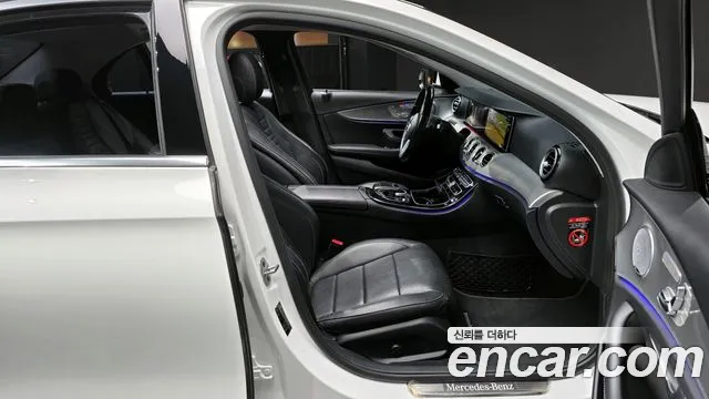 Mercedes-Benz E-Class 2019 — фото 10